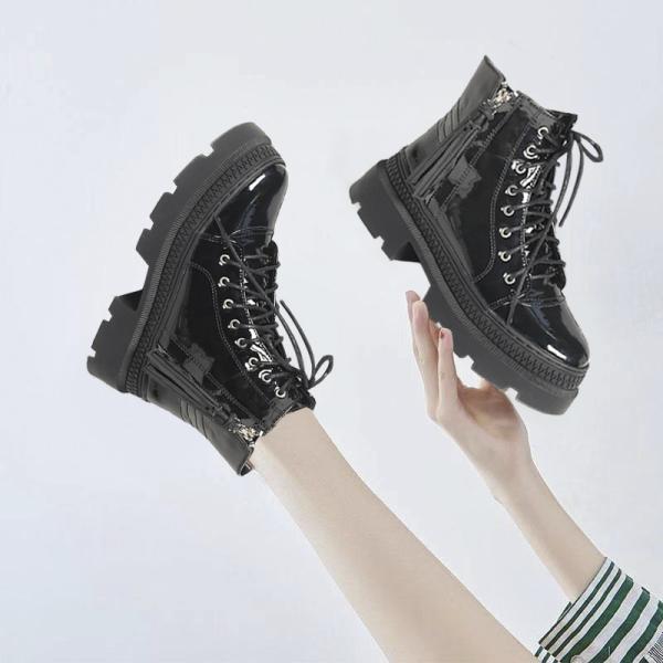 Stacked Rubber Soles Ladies Flat Boots Brushed Leather Motorcycle Boots