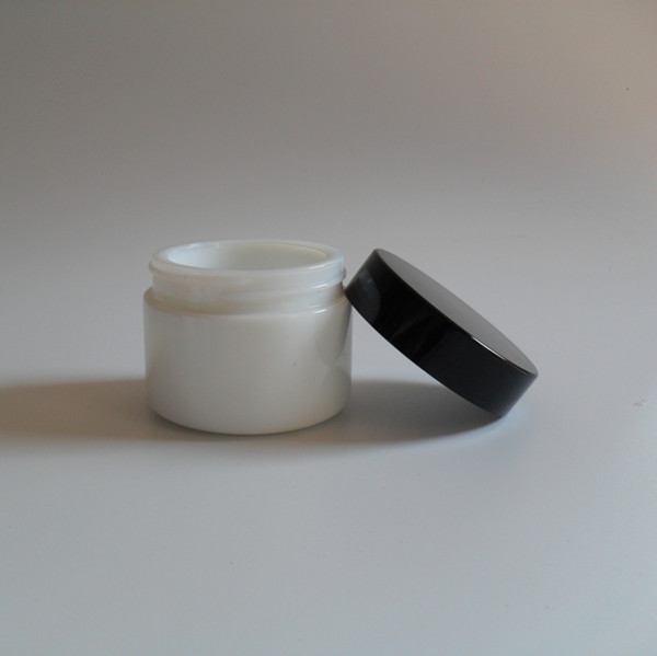 Non Toxic 2 Oz 60Ml Opal White Glass Cosmetic Jars For Facial Mask Emulsion