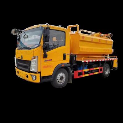 OEM 2225L Septic Vacuum Tanker Truck For Fecal Sludge Suction Sewer Cleaner