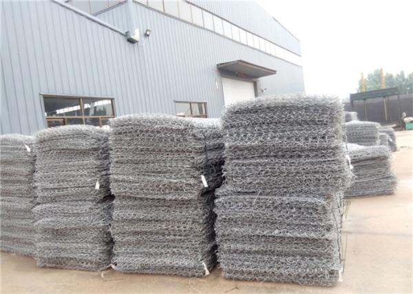 Las cestas prácticas de Gabion del metal, cubren con cinc muros de contención revestidos de la caja del alambre