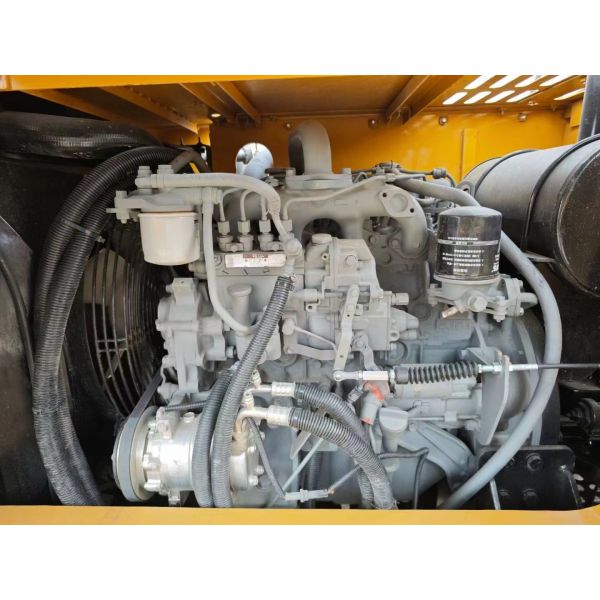 Used tracked Excavator Chinese brand 8.24 tons in excellent condition  capacity 0.3m³ rated power 54.3kW for construction