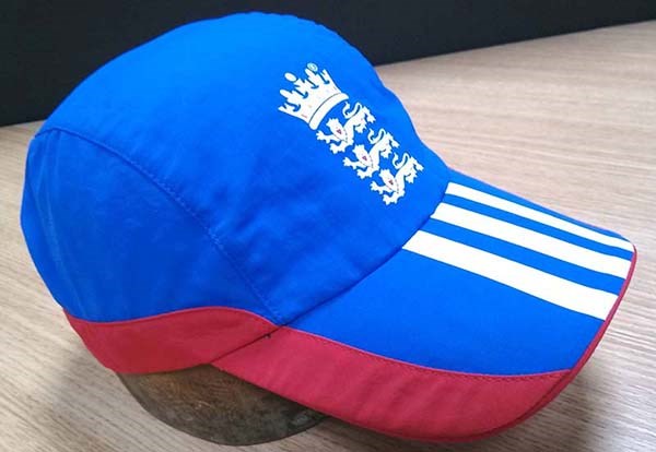 Новая крышка гольфа 100% хлопок стиля 2023, военно-морской флот и красные приспособленные шляпы гольфа делают водостойким