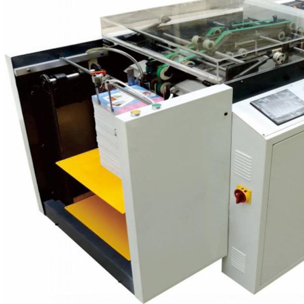 Máquina de perfuração automática de 3KW 380V para o papel 220g