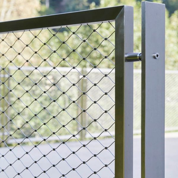 Modular 316 Stainless Steel Wire Rope Mesh Railing System with 40mm Mesh Aperture Webnet Infill