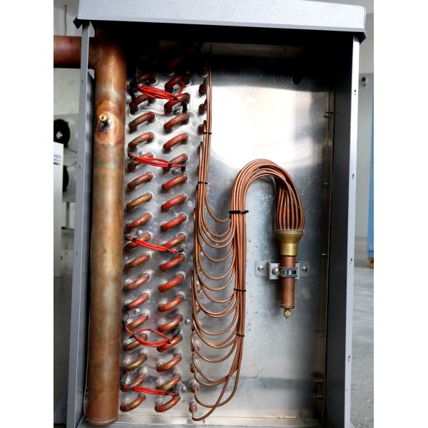 Semi Hermetic Condensing Unit built to withstand rigorous industrial refrigeration demands providing cooling and easy serviceability