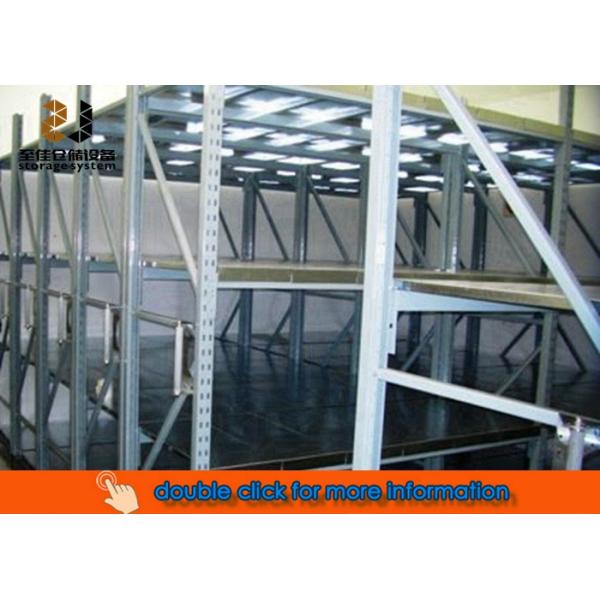 Systèmes de rayonnages légers pour entrepôts