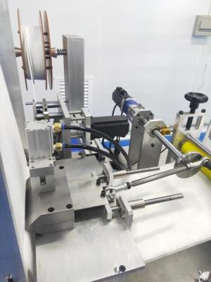 A máscara não tecida do servocontrol que faz a máquina protege máscara do respirador Kn95/N95 do copo