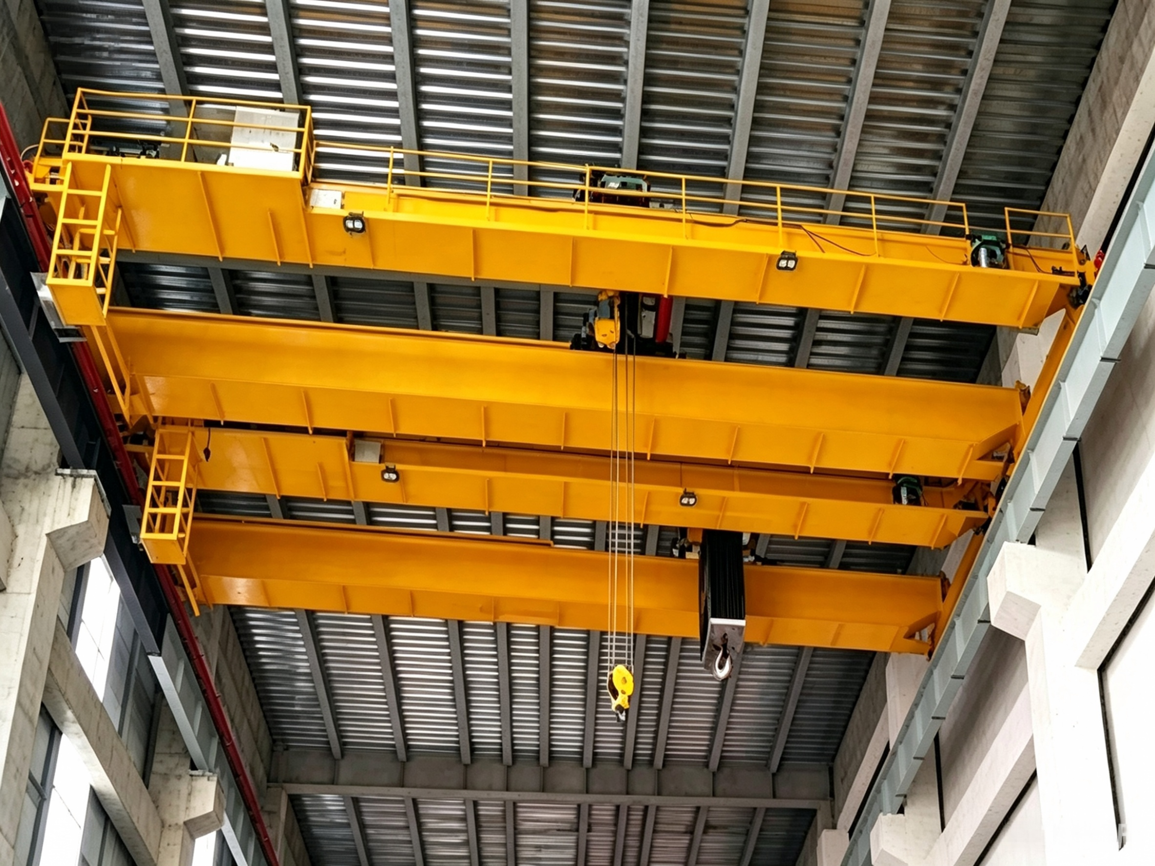 Double Girder Overhead Crane Heavy Duty Industrial Bridge Crane for Workshop Lifting Heavy Material Handling with Customized Capacity