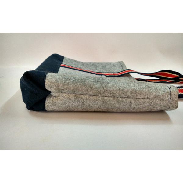 Non Woven Material Canvas Grocery Bags Small Front Pocket 35 * 25 * 5CM