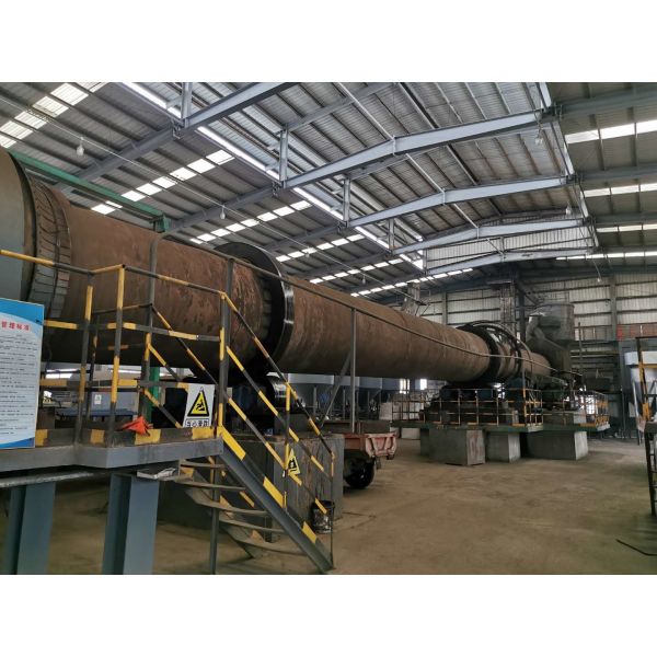 50 Tons Per Hour Rotary Kiln with Spring Steel Plate Or Graphite Block Sealing and Screw Feeder Feeding Equipment
