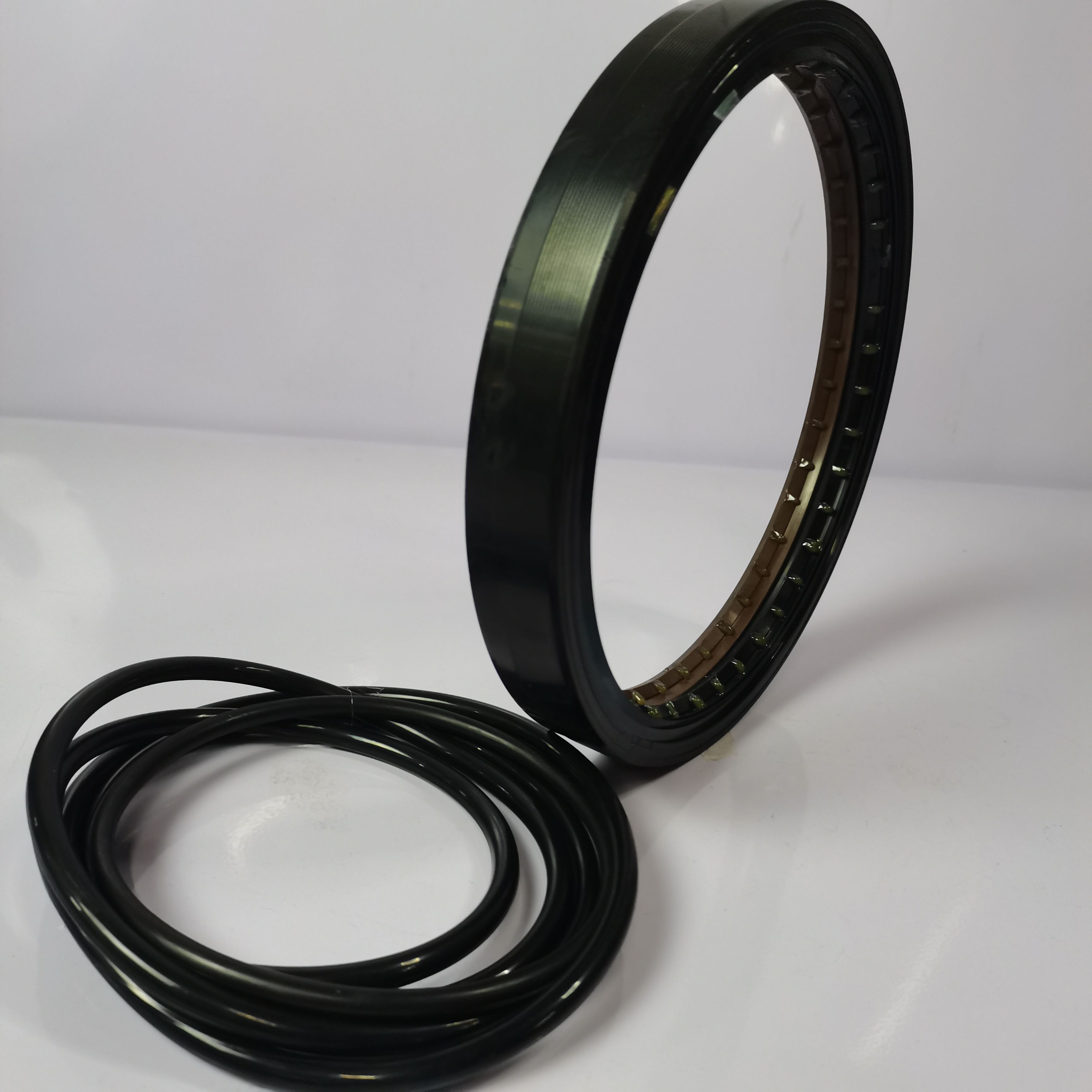 Manufacturer Wholesale Parts 190*220*15/30 FAW Truck DP128 Rear Wheel Oil Seal