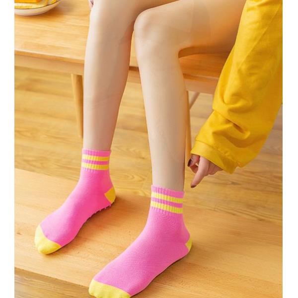 Red Non Slip Yoga Socks For Adults Man Women Pilates Barre Trampoline Anti-Skid Socks