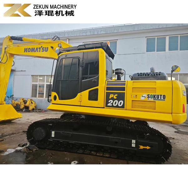Temps de travail réduit 2001-4000 Komatsu PC200-8 Excavateur à rouleaux usagé en bon état
