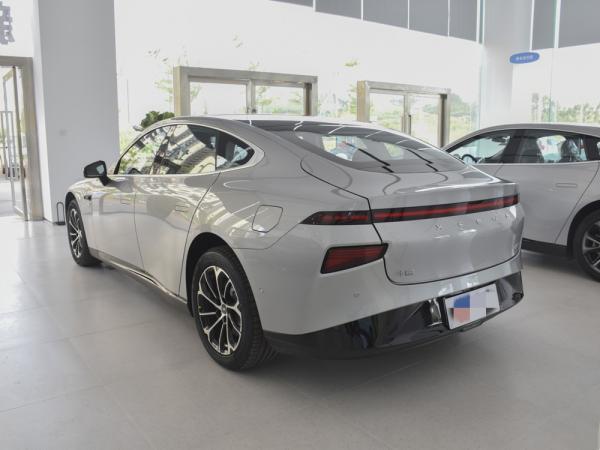 Experience the Power of 2023 XPeng P7 Electric Cars Large Luxury and for Adult Drivers