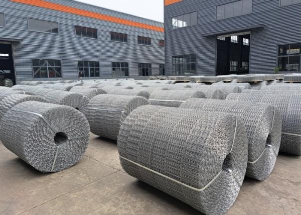 2.0mm*2.0mm épaisseur de fil de palette de tuyauterie revêtement de treillis soudés pour tuyauterie pétrolière offshore