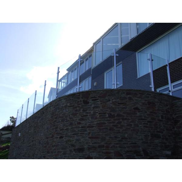 Balaustrada de vidro Frameless interno/externo com as braçadeiras de vidro de aço inoxidável