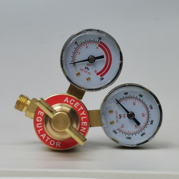 Double-head Pressure Regulator with Brass Bar Body Material and Adjustable Pressure