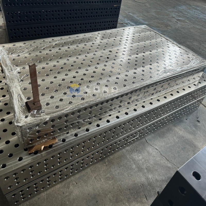 D28 3D Welding Table with 28mm Hole and 100mm Grid Spacing Design