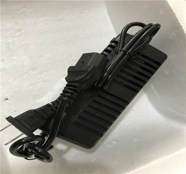 Factory supply batteries rechargeable li-ion lithium 6.8Ah 12v /5V 13Ah12v with AC Charger US/EU/AU/UK Plug