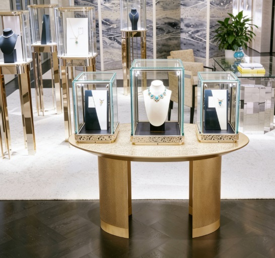 Luxury Jewelry Display Cabinet with LED Lighting and Customizable Design for