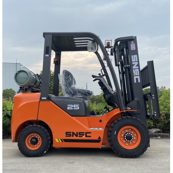 2.5 Ton SNSC LPG Gasolion Forklift With Japanese Engine Triplex 4.5 Meters Mast