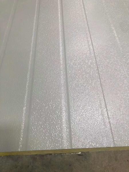 960mm glass wool sandwich roof panels with greywhite orange peel metal surface down