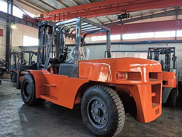 XICHAI 6110 Diesel Engine Forklift 6 Cylinders 10000kg FD100 Diesel Lift Truck