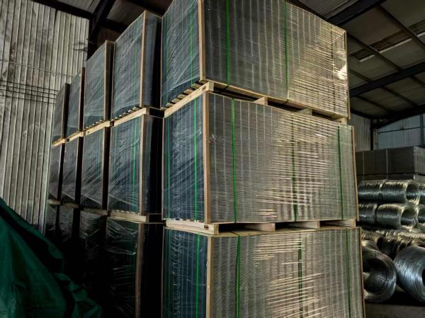 15 * 15 cm panneau de treillis métalliques soudés en acier à faible teneur en carbone pour la construction