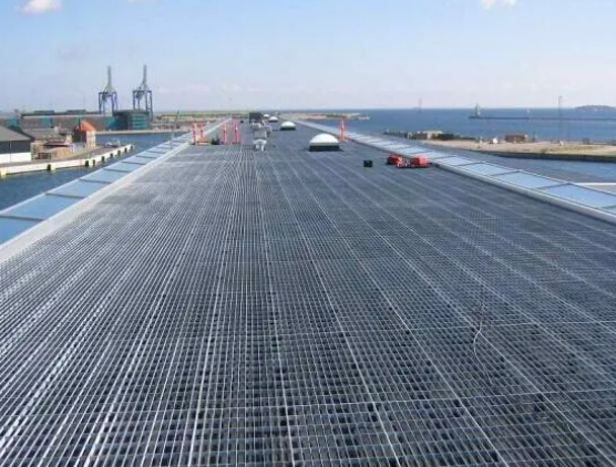 Hot Galvanized Stair Tread Power Plant Platform Driveway Steel Outdoor Drain Grating