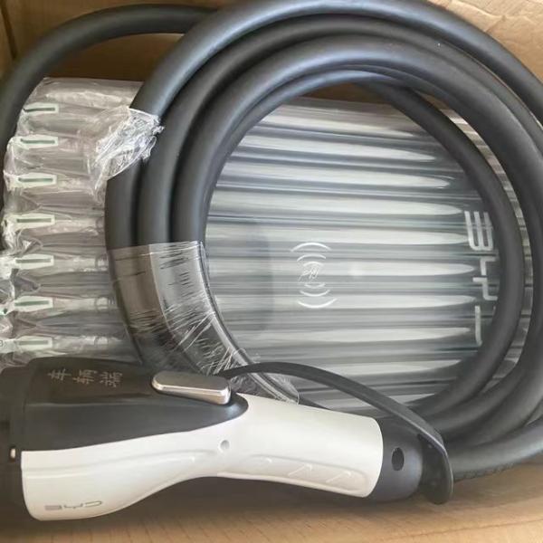 Hot Global BYD 7KW 32A Wall-Mounted Home Charging Pile with and GB Interface Standard