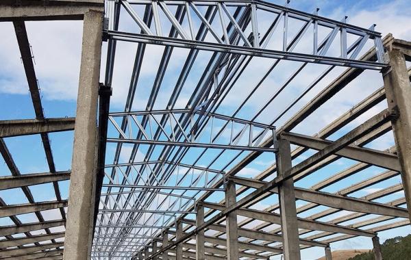 Light Steel Structure Cow Shed Barn , Prefabricated Steel Dairy Barns