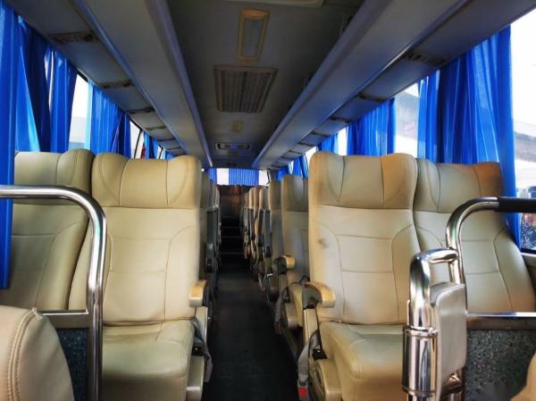 Used Coach Bus Left Steering Good Condition With AC Euro III Model XML6102 45 Seats Used Golden Dragon Bus