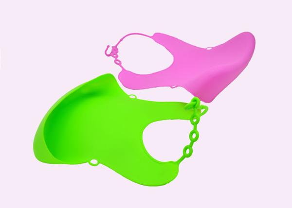 Customized Logo Baby Shampoo Cap Anti Bacterial Waterproof Baby Bibs Set 3mm Thickness