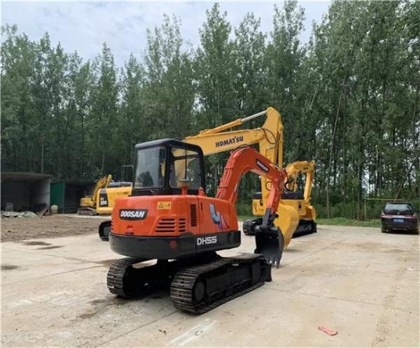 40.5KW Mini Excavateur d'occasion Doosan DH55 Mini Digger d'occasion