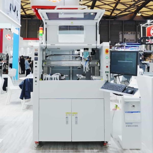 Dual Station Robot Dispensing Machine Wearable Assembly Five Axis Dispensing Machine