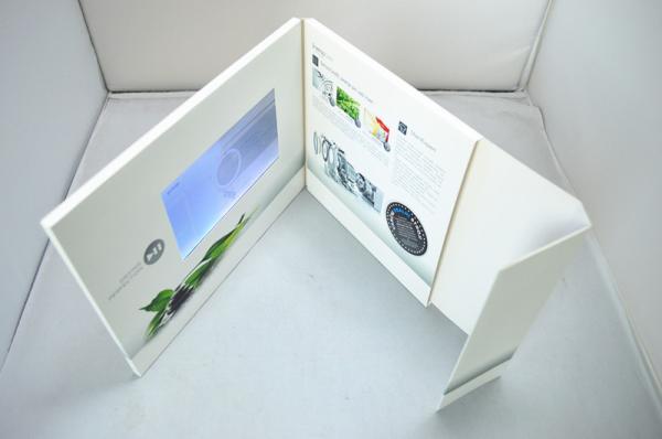 2-3 Hours Lifespan Promotional Video Brochure , LCD Video Booklet