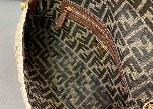 Newest Classic Baguette model Bag Straw Weaving Series Of Pure Hand Woven Handbag Lazy French Style Cross-Body Bag