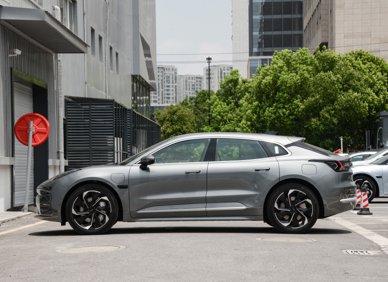 ZEEKR 001 2023 средство электрических ряда 100kWh CLTC чистых (Km) 656,00 и большой автомобиль