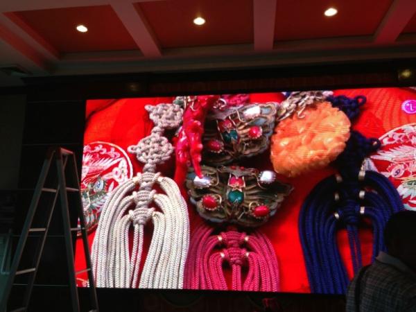 P4 Full Color LED Display Billboard Constant Current 1/16 Scan Driving Method