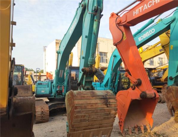                  Used Japanese Excavator Kobelco Sk260-8 with Hino Engine, Second Hand Kobelco Medium Track Digger Sk260 Sk300 Sk350 on Promotion             