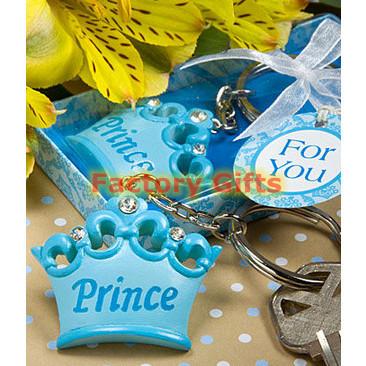Un cadeau de mariage magnifique, un petit prince à la mode, un porte-clés
