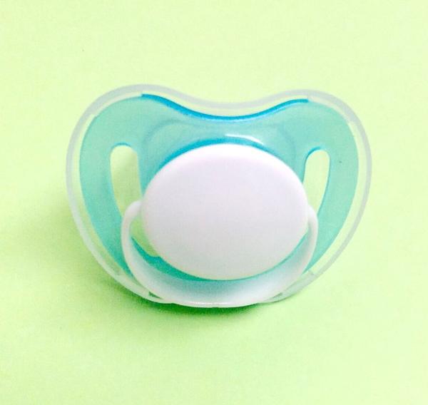 Silicone PP BPA Free Breastfeeding Baby Sucking Pacifier