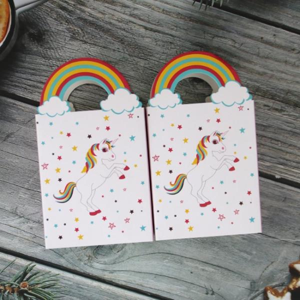 Десерта пекарни картона единорога радуги коробки 8g/Pcs белого упаковывая
