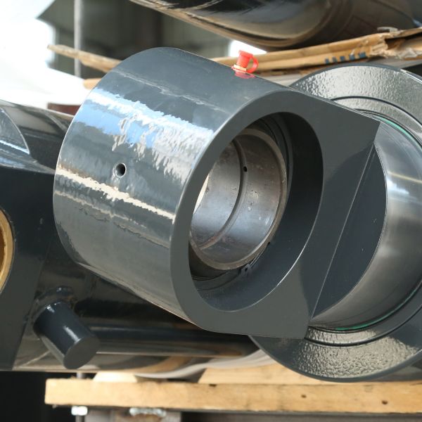 High Tonnage Luffing Hyd Cylinders For Crawler Cranes With Hard Chrome Plated Steel