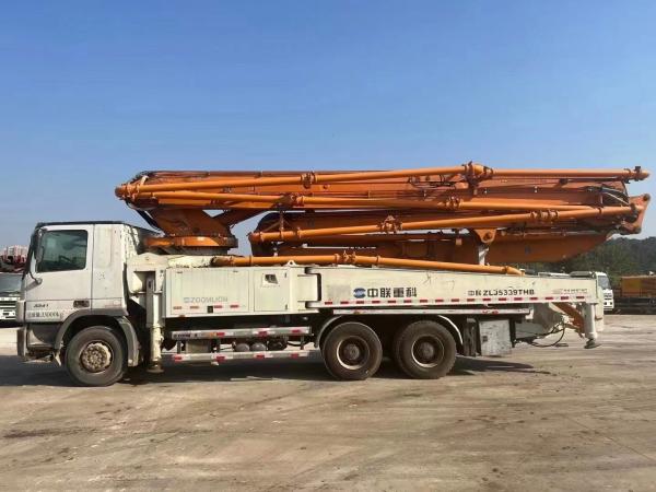 Activité spéciale Zoomlion 49 mètres voiture de pompe vendue Mercedes châssis camion de pompe septique