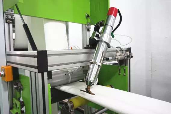 6 - 13 м/мин Автоматическая горячая сварка Промышленное швейное оборудование HU-6880