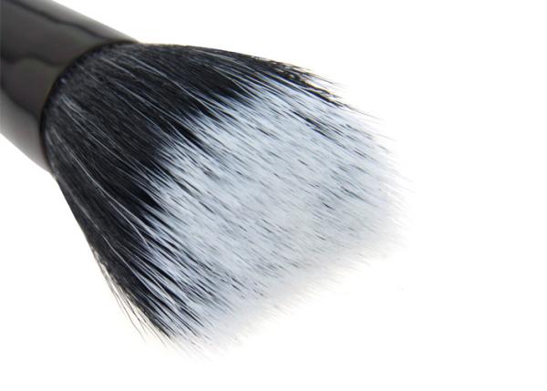 Black Long Handle Flat Top Brush Buffer Makeup Brush With White Black Nylon Hair