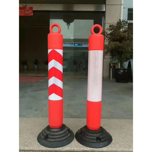 PE Material Flexible Warning Post Traffic Bollard with 80cm Height and Rubber Base for Road Safety