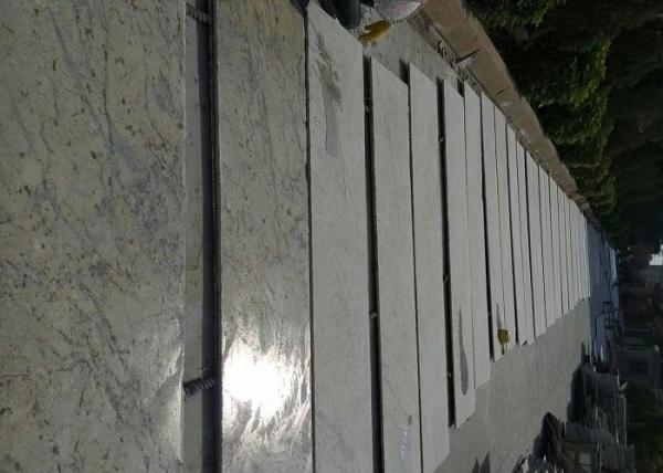 Golden Yellow Stone Granite Slabs , 2.72g / Cm³ Density Large Stone Slabs