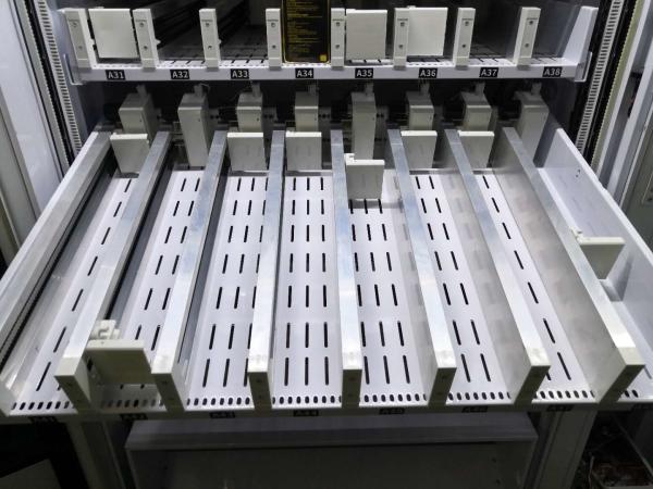 máquina de venda automática automática afortunada da caixa e do presente com managementn do asvertisement na alameda